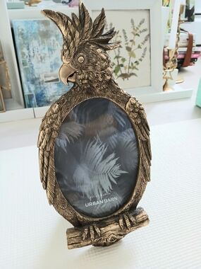 Gold tone Parrot picture frame, Urban BARN, 5x7, statement,mint, rare